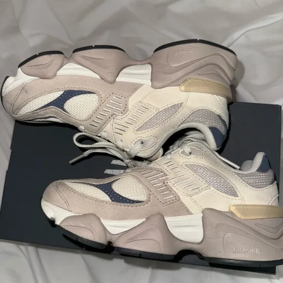 Kids New Balance 9060 Sneakers