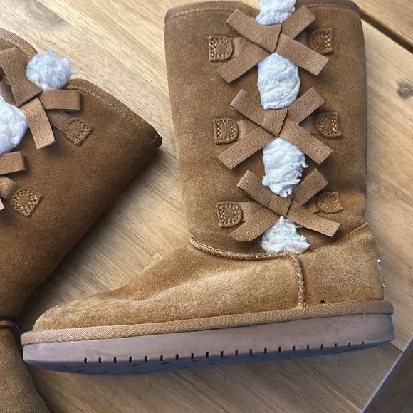 KOOLABURRA UGG Victoria tall boots