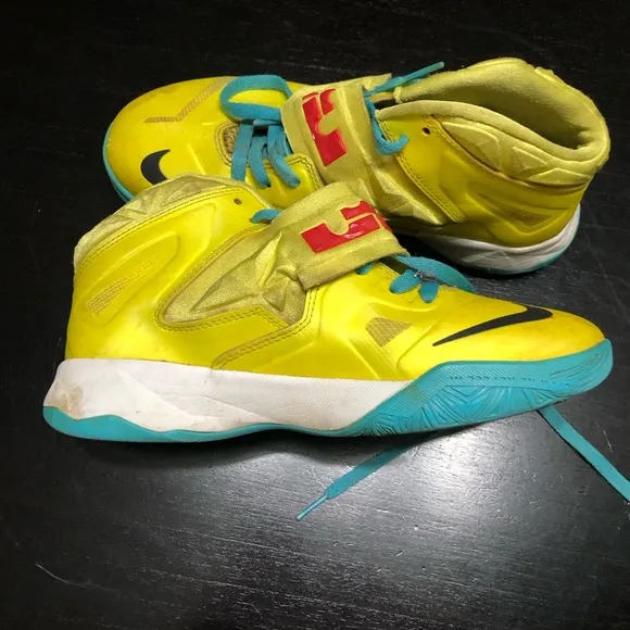 Lebron Nike Soldier 7 Youth Yellow and Blue Sneakers 599818-700