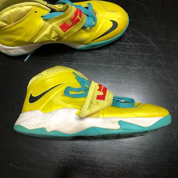 Lebron Nike Soldier 7 Youth Yellow and Blue Sneakers 599818-700