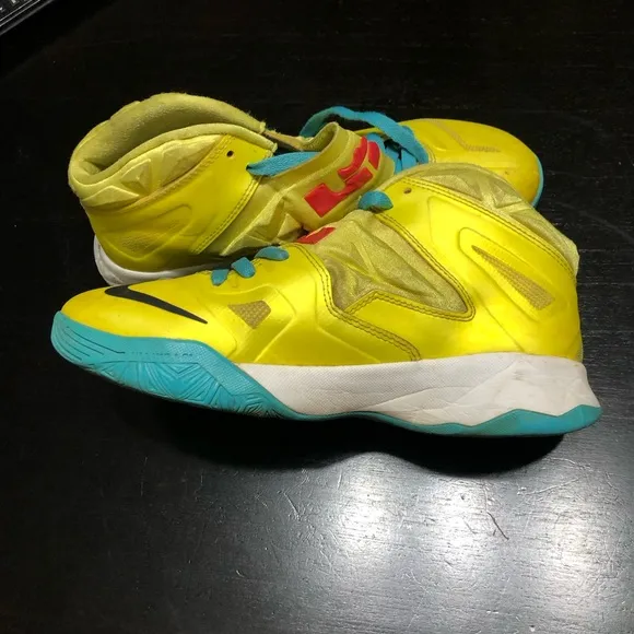 Lebron Nike Soldier 7 Youth Yellow and Blue Sneakers 599818-700
