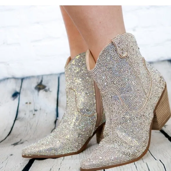 MATISSE Harlow Rhinestone Snip Toe Boots Size 8.5