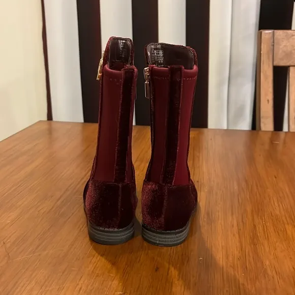 Michael Kors Emma Lily velour Boots new plum Girls Toddlers Size 12