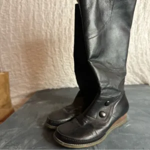 Miz Mooz New York City Retro Boots Size 9