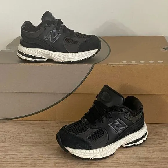 New Balance 2002R Black/White Toddler Sneakers - SZ 5 C