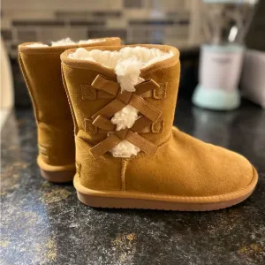 NEW kookaburra by UGG BOOTS