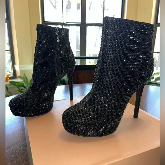 New THALIA SODI Black Glitter Rhinestone Boots 6M