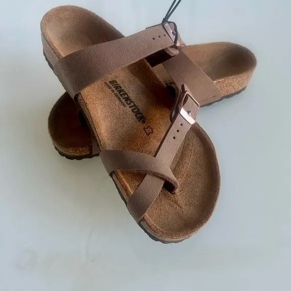 New without tag Birkenstock Mayari Kids Sandal Clogs Mocha size EU 32- USA 13.5