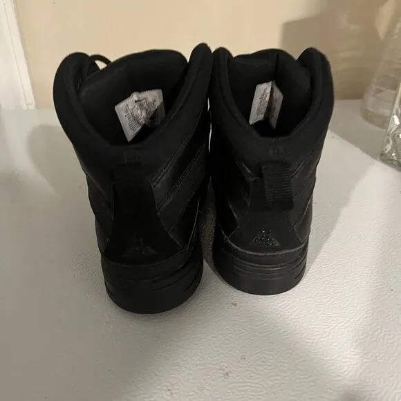 Nike ACG boots size 3y black boys