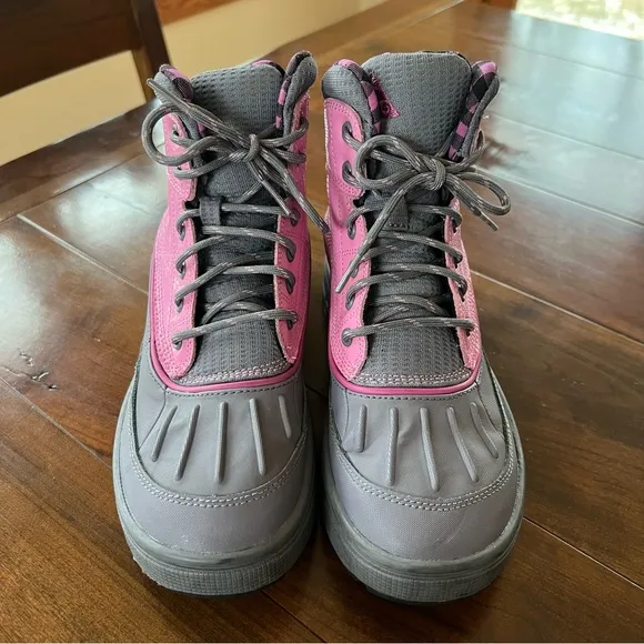 Nike ACG Woodside 2 Boots Pink Gray 4