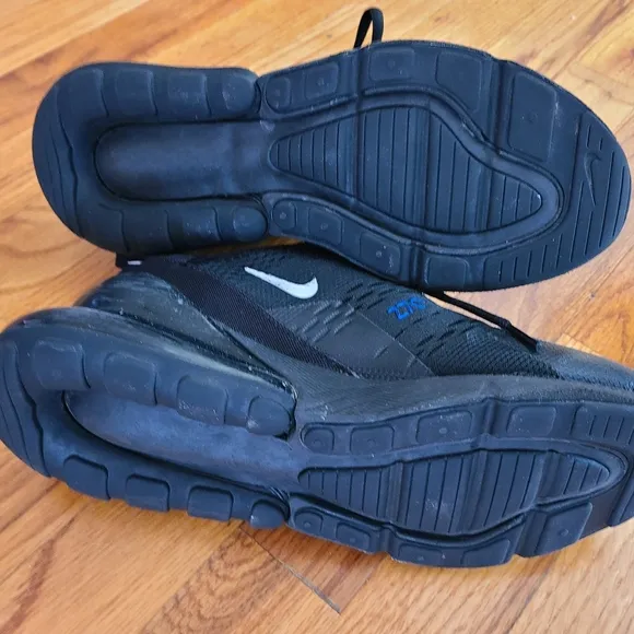 Nike Air 270 Sneakers