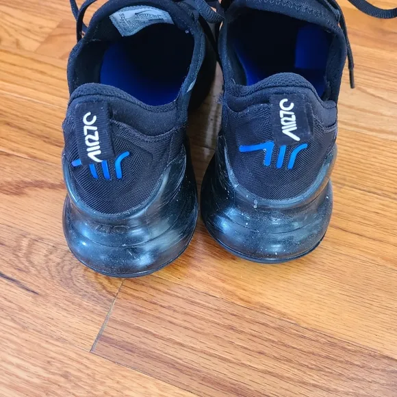 Nike Air 270 Sneakers