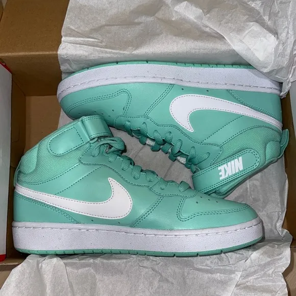 Nike Court Borough Mid 2