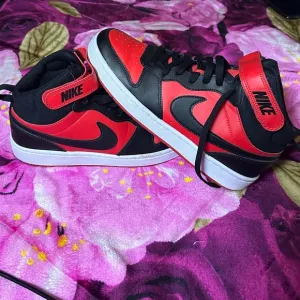 Nike Court Borough Mid 2