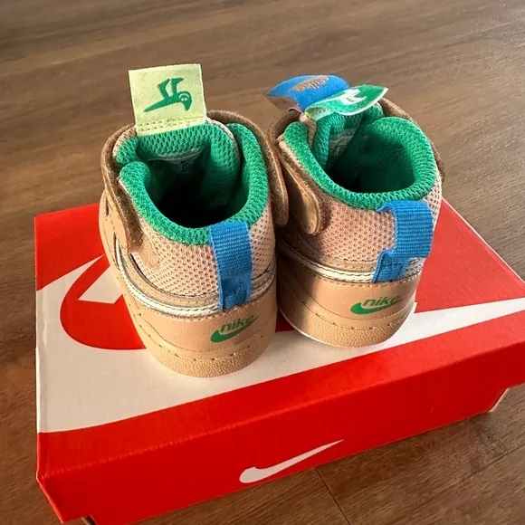Nike Court Borough Mid 2