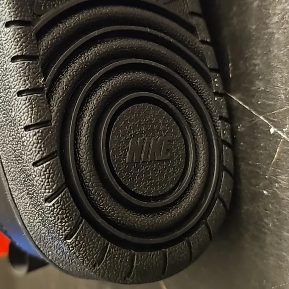 Nike Court Borough Mid 2