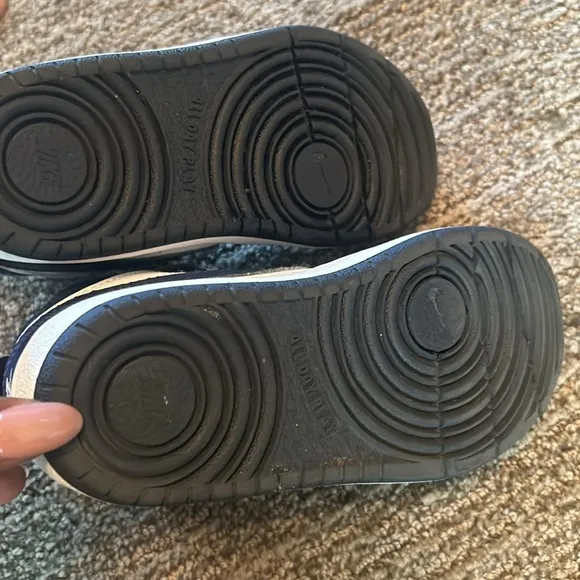 Nike Court Borough Mid 2