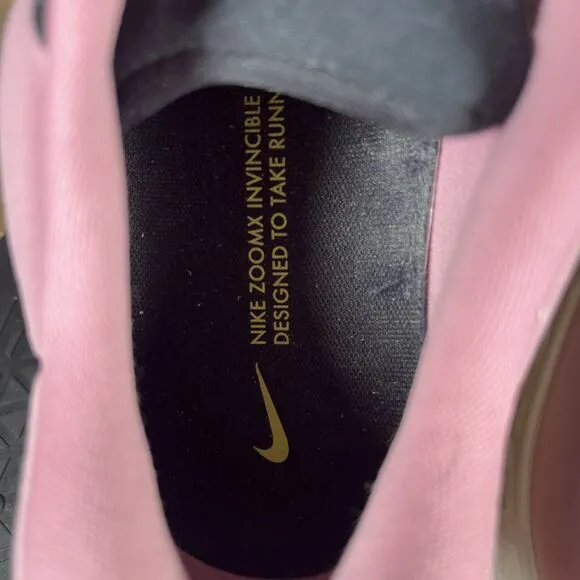 Nike Shoes Womens 10 Sneakers Athletic ZoomX Invisible Run Flyknit Black Pink