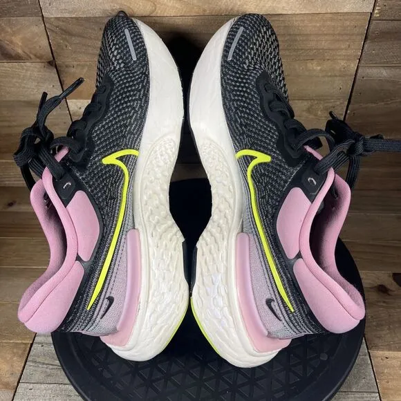 Nike Shoes Womens 10 Sneakers Athletic ZoomX Invisible Run Flyknit Black Pink