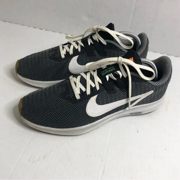 Nike Sneakers Men’s Size 9.5 Downshifter 9 SE Black White  Athletic Shoes