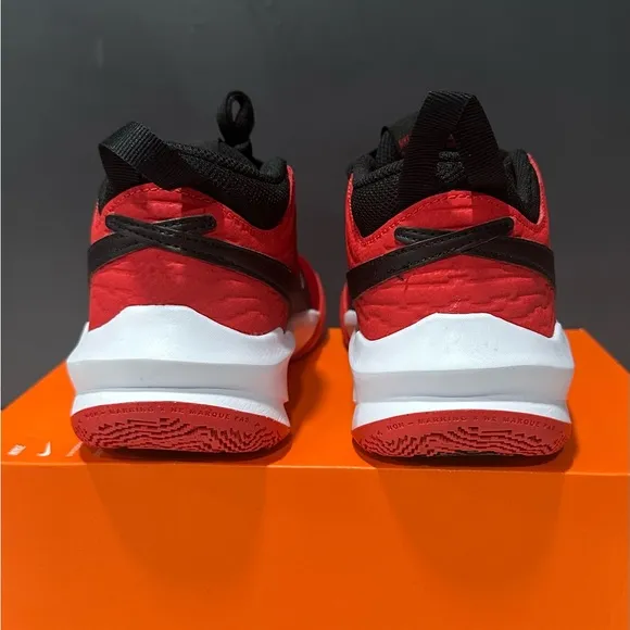 Nike Team Hustle D10 GS 'University Red' Athletic Sneakers CW6735-600 Size 7Y