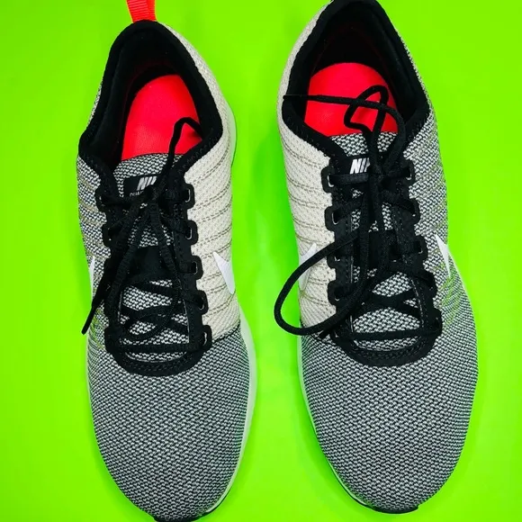 Nike Youth Kid’s Dualtone Racer Athletic Comfort Sneakers Size 6Y