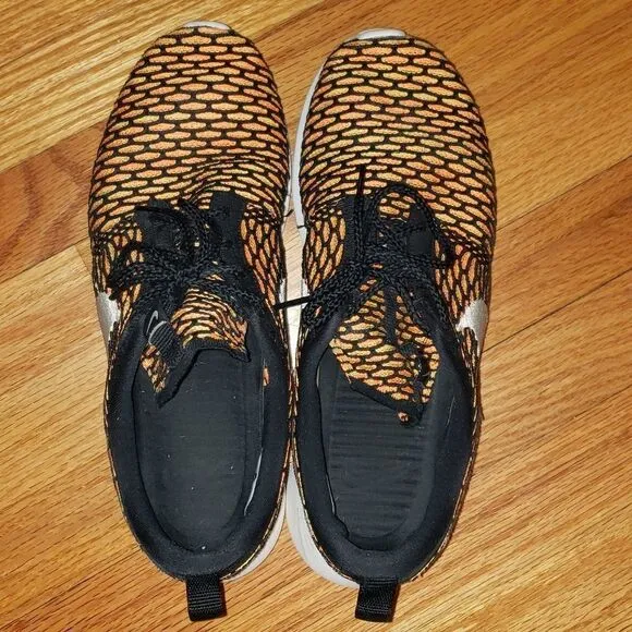 Nike Roshe NM Flyknit Sneakers
