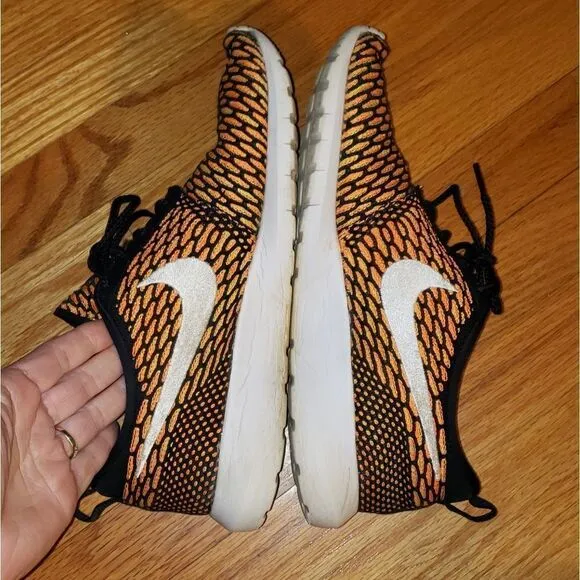 Nike Roshe NM Flyknit Sneakers