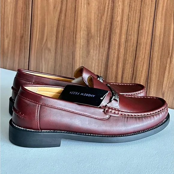 NWOT. Burgundy Leather Loafers with Moccasin Toe and Metal Bar Size 10.5