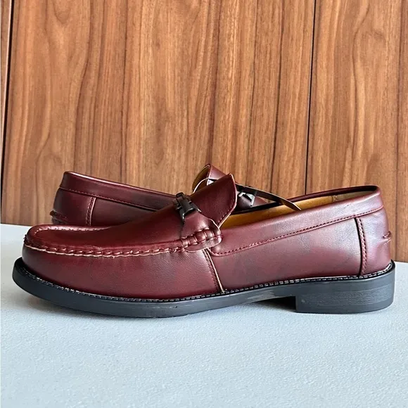 NWOT. Burgundy Leather Loafers with Moccasin Toe and Metal Bar Size 10.5