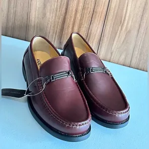 NWOT. Burgundy Leather Loafers with Moccasin Toe and Metal Bar Size 10.5