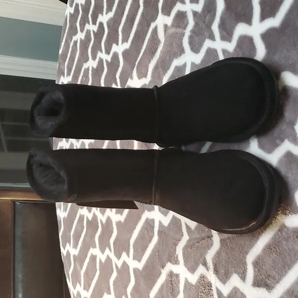 NWT BEARPAWS 🐾  BOOTS