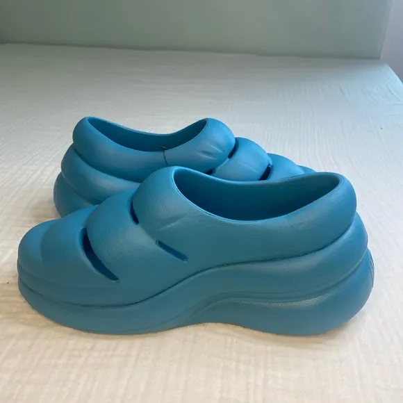 NWT UGG Women's Sport Yeah Clog Teal Plastic Slipper Slip On Size 8