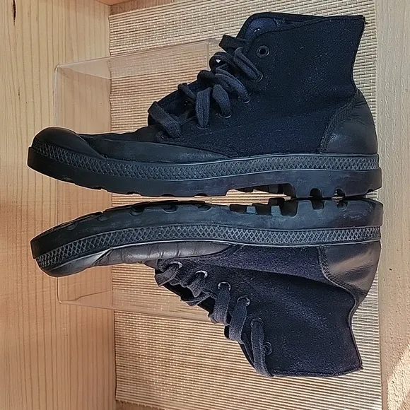 Palladium Boots sz10.5