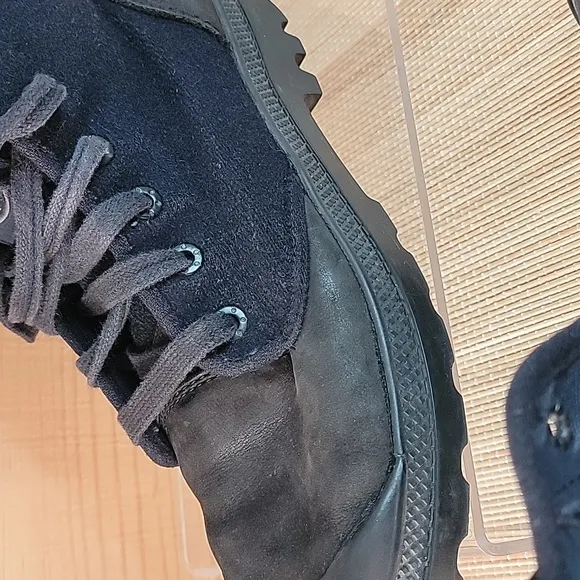 Palladium Boots sz10.5