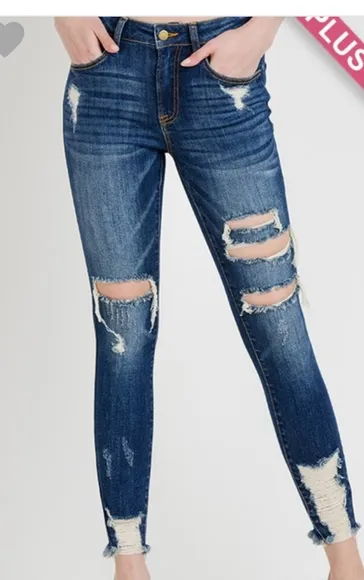 Plus Size distressed Jeans