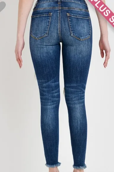 Plus Size distressed Jeans