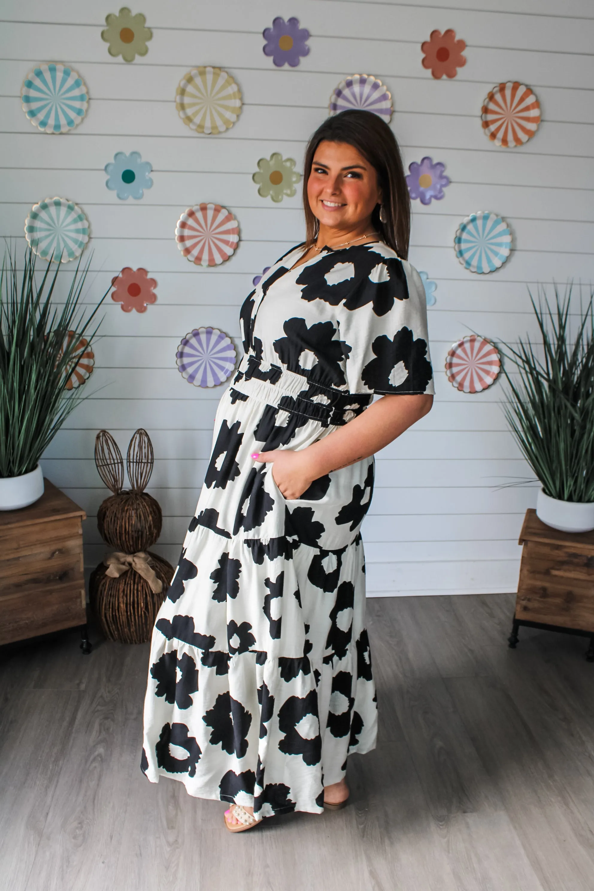 Poppy Floral Pocket Dress • Ivory/Black - PLUS
