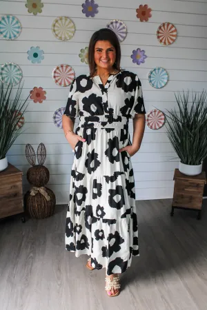 Poppy Floral Pocket Dress • Ivory/Black - PLUS