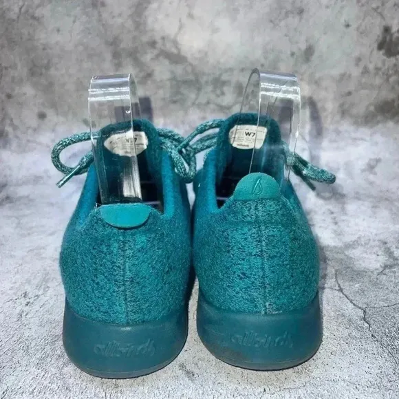 R2-6-4. ALLBIRDS RUNNING SHOES SNEAKERS MERINO WOOL TUKE TEAL BLUE WOMEN’S 7