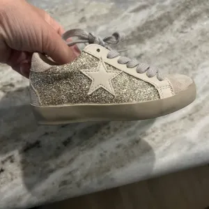 Shu shop Paula sneakers toddler