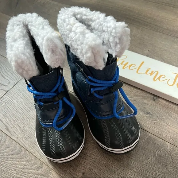 Sorel Boys Boots NWOT