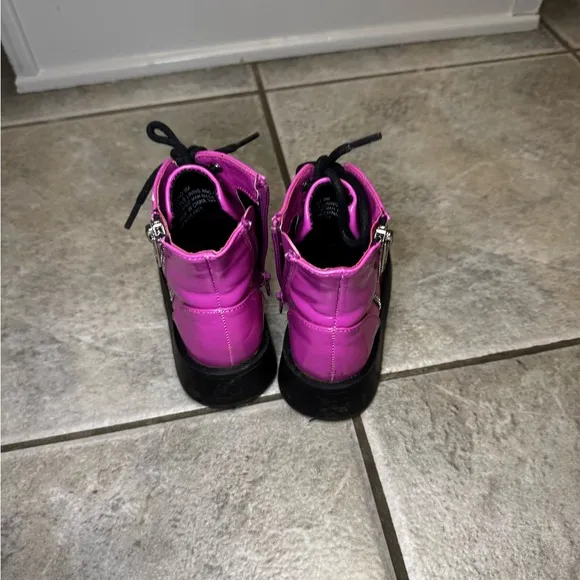 Steve Madden toddler boots size 9