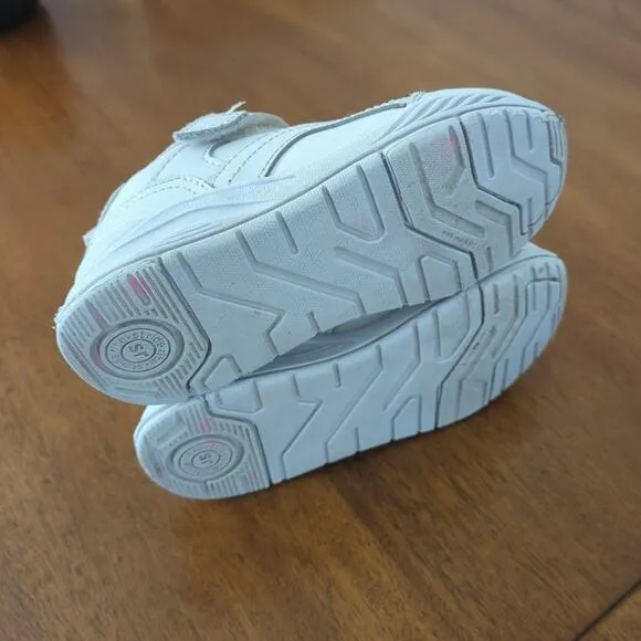 Stride Rite Made to Play Brighton Sneakers white little kids/toddler size 8.5