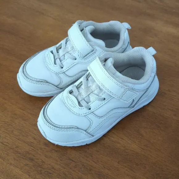 Stride Rite Made to Play Brighton Sneakers white little kids/toddler size 8.5