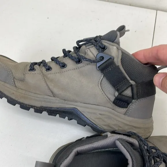 TEVA Mens  Hiker Boots Sz 8 gray