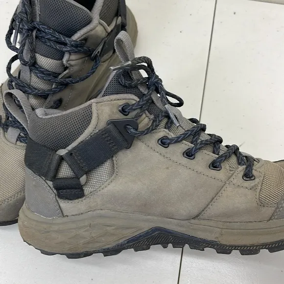 TEVA Mens  Hiker Boots Sz 8 gray