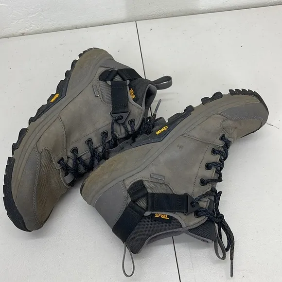 TEVA Mens  Hiker Boots Sz 8 gray