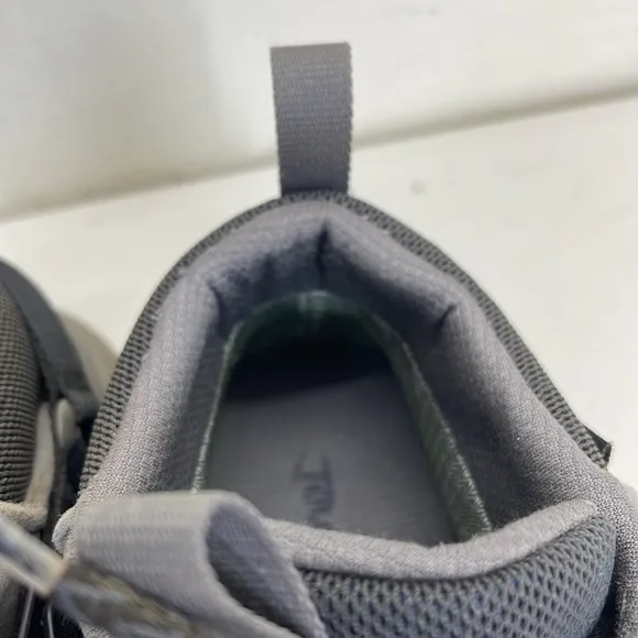 TEVA Mens  Hiker Boots Sz 8 gray