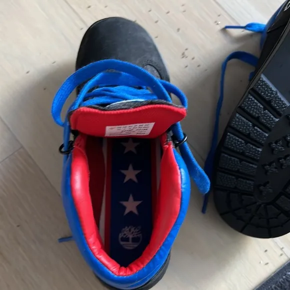 Timbeland kids boots never worn
